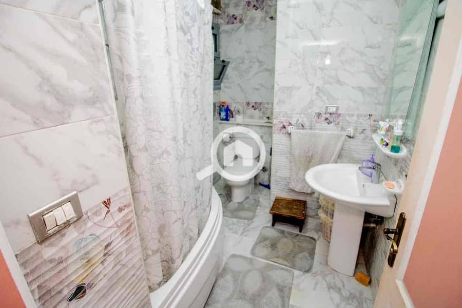 2 ffd3b3be-c2d0-4ca2-aac4-bcb11df1ac17. jpg