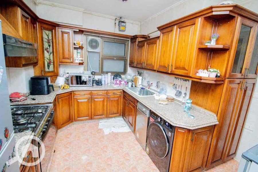 5 13a22629-6947-4fd2-8f0c-d0931941c77a. jpg