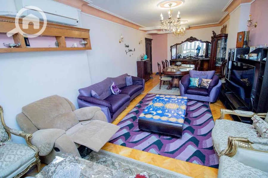 9 584158cb-056f-4806-a9d7-6f7da060a381. jpg