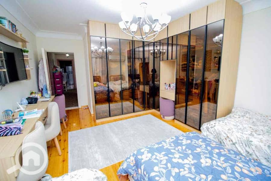 10 1d8d2c62-d050-46e6-85b9-9f85e78d4f0e. jpg