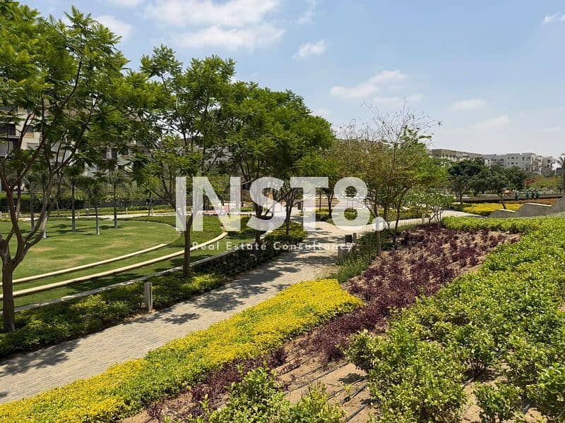 4 694d306e204b8_WhatsApp-Image-2025-12-24-at-5.35. 03-PM-(1). jpeg