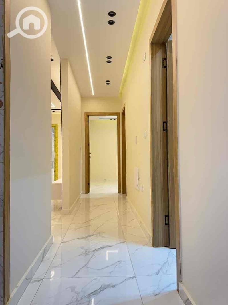 8 00154dee-6d9c-4d46-8129-2f7cd07688db. jpg