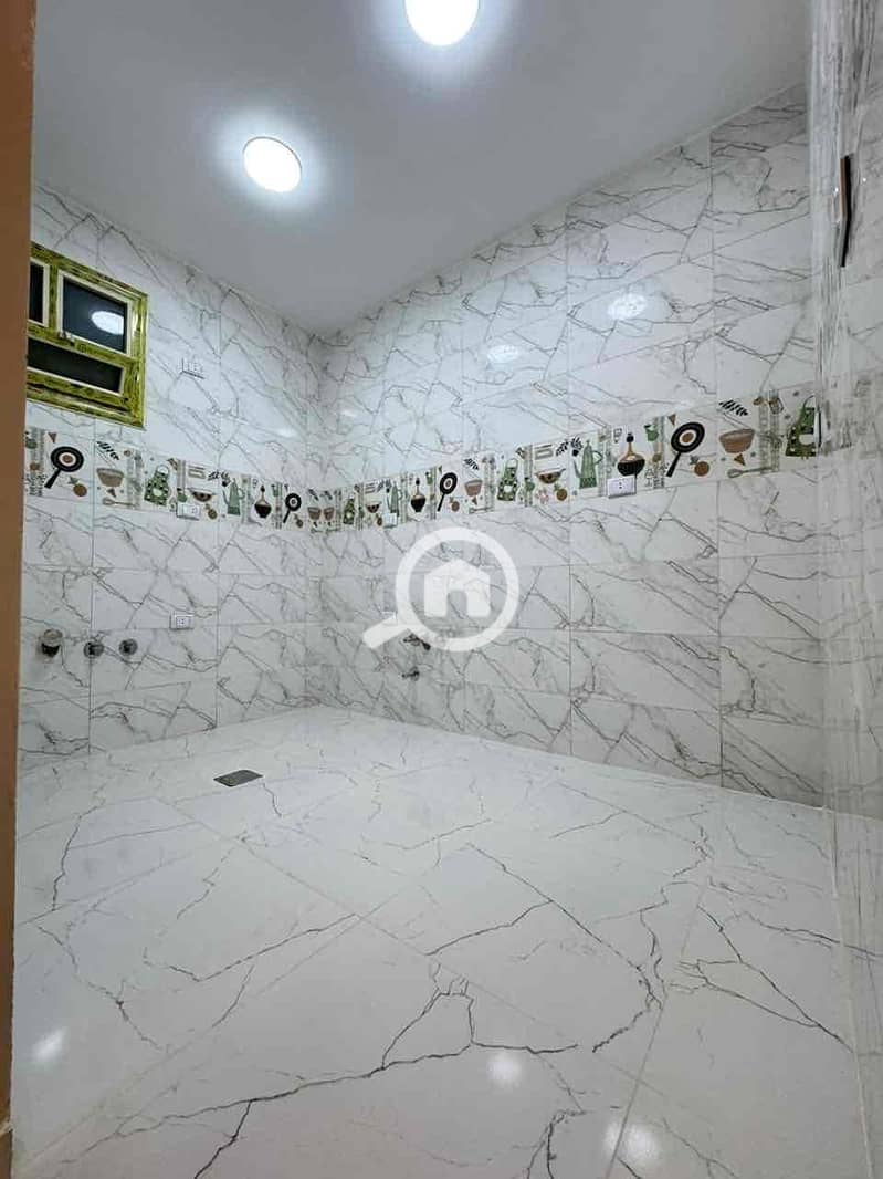 10 39bbf7cf-580e-4d23-9001-96b9b9a04c32. jpg