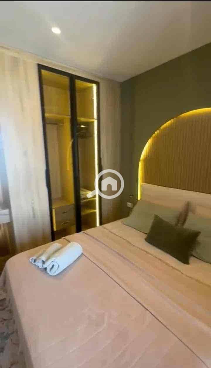 10 8f1b4de3-7031-4718-ad31-1870998be52c. jpg