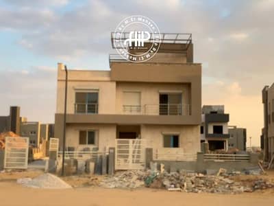 فیلا 4 غرف نوم للبيع في 6 أكتوبر، الجيزة - IMG-20251030-WA0010. jpg