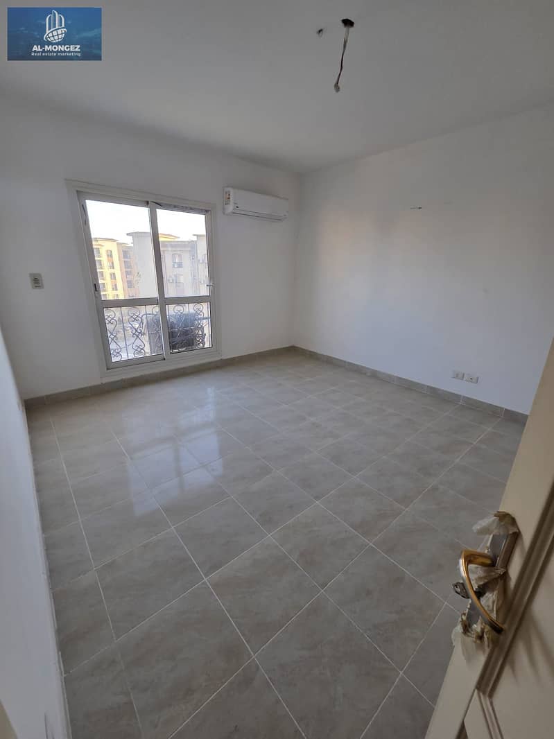 4 dc353b24-2ec7-4c05-8c44-effc11b9f562. jpg