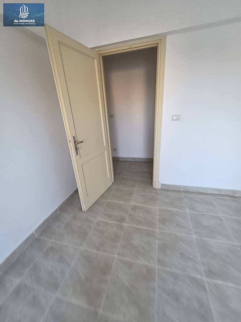 10 9e1db274-7bde-4a04-bffe-a5cac93250fc. jpg