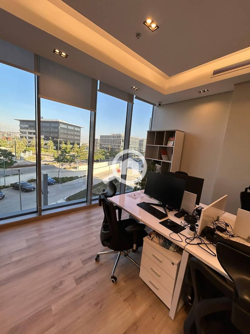 3 8e0abb8d-0645-460b-b29e-a3f75c817fec. jpeg