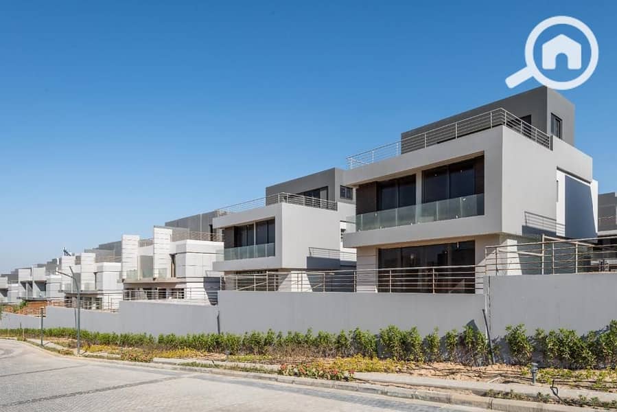 7 8932c6e9-6e5d-4a2c-b49c-90b4c95b6472. jpg