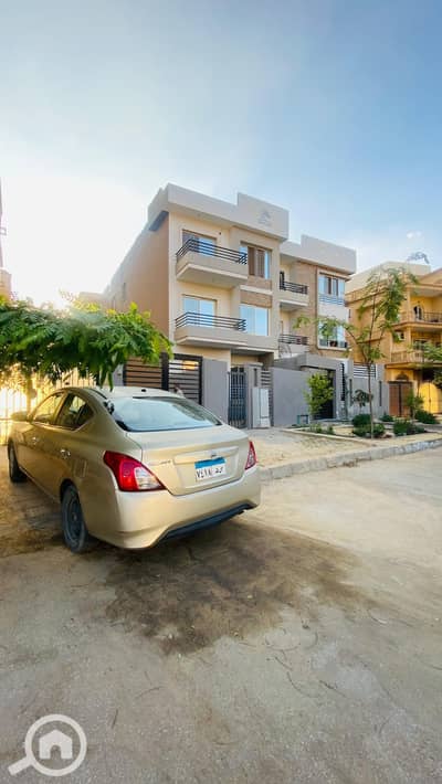 3 Bedroom Flat for Sale in Sheikh Zayed, Giza - 2c4202ab-86f5-4f48-9ff3-cdc230da71f5. jpg