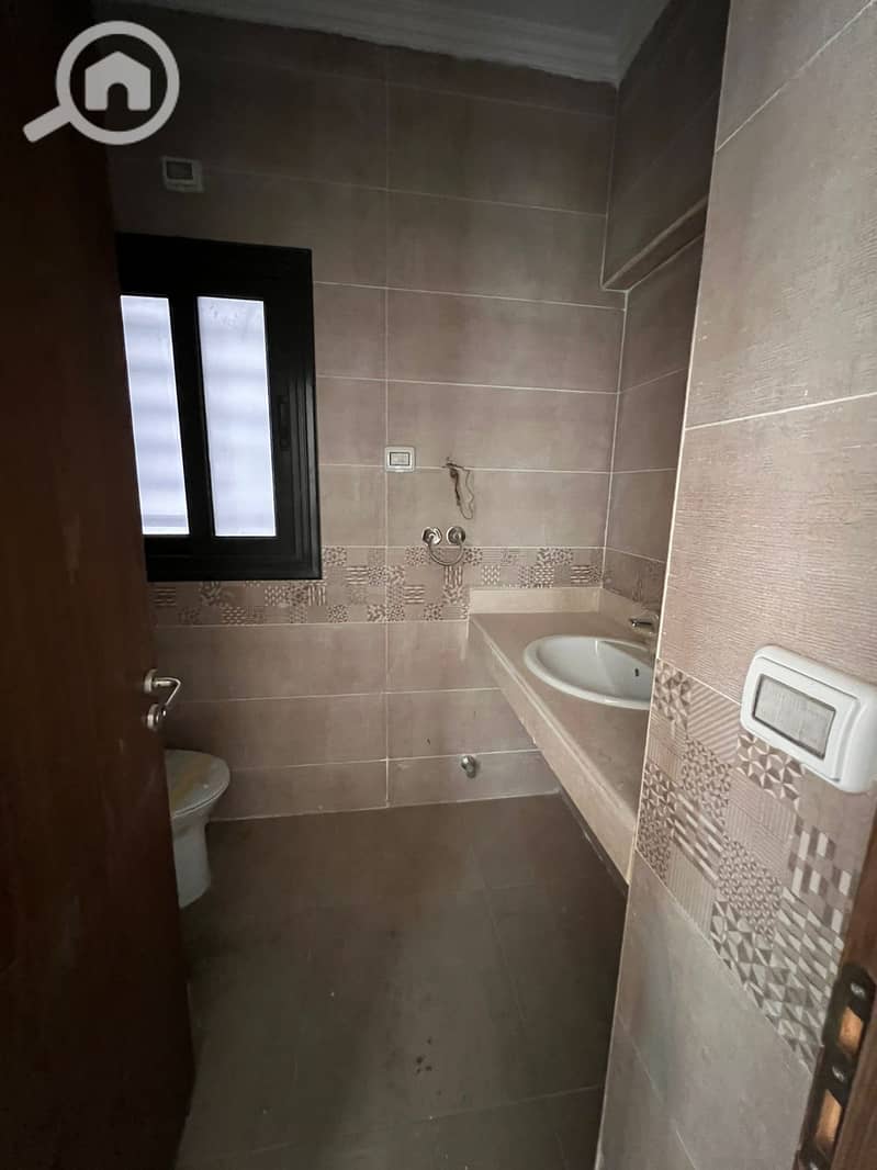 12 WhatsApp Image 2025-12-25 at 7.49. 07 PM (5). jpeg