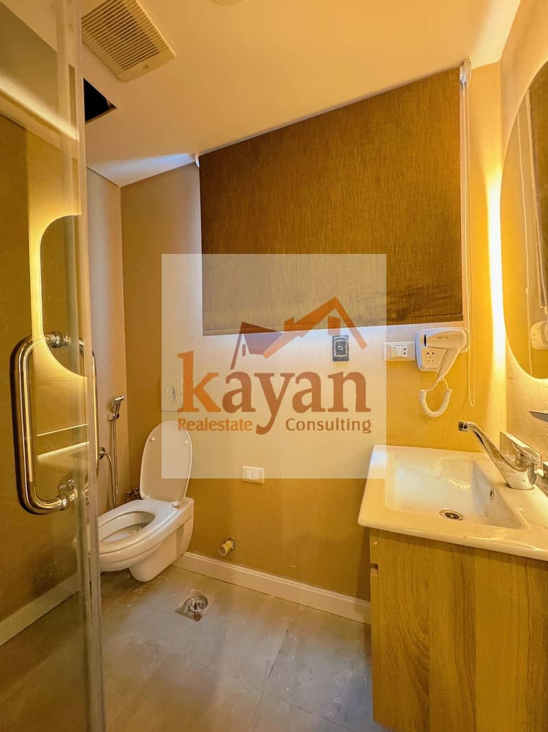 10 WhatsApp Image 2025-12-22 at 15.21. 48_b06c9a27. jpg