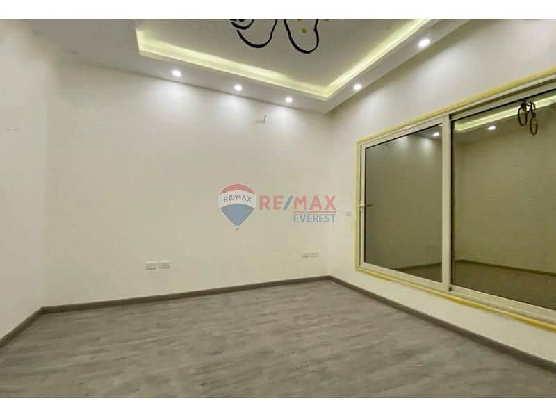 4 3db0931c-8627-4ec9-896f-471f95805052. jpg