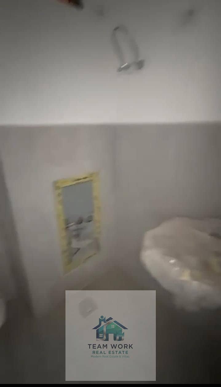 8 bbacc28d-c4b4-4e05-abb5-abedba72ca84. jpg