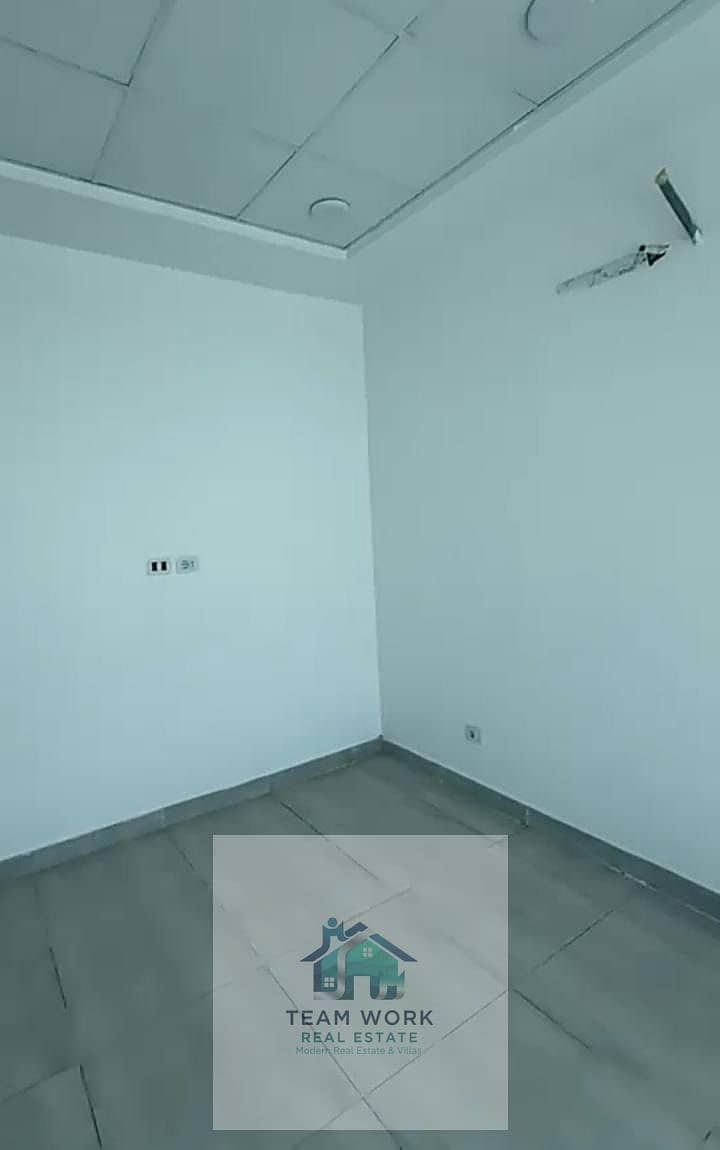 9 d877f5b8-f717-4176-8850-26f41584ceba. jpg