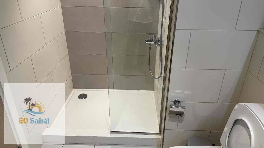 7 b73dc676-4f22-468d-939b-78fdfed22c4d. jpg