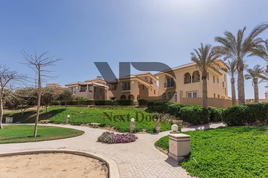 10 Hyde-Park-out-door. jpg