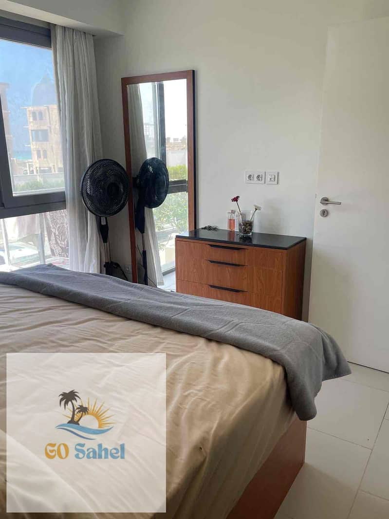 12 fbb71078-0486-4cf1-a0e0-2832c81216bd. jpg