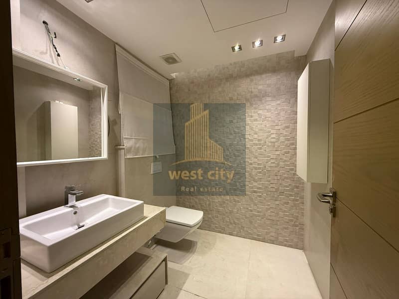 4 IMG-20251225-WA0050. jpg