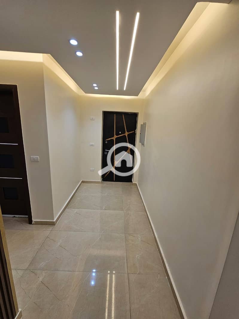 4 3dc208ec-4602-4fc4-ad4e-fb6d6d7c0a6e. jpg