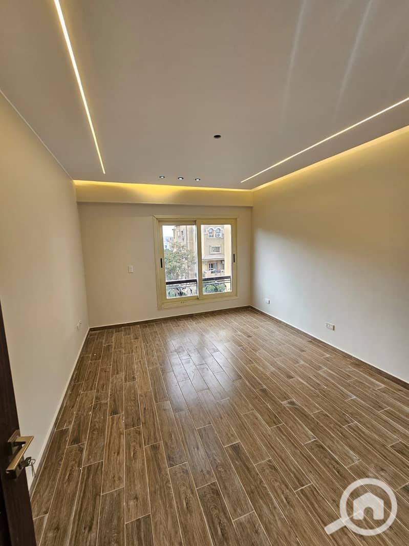 2 6eacf816-fa2f-4f63-a843-ca5f685a26bb. jpg