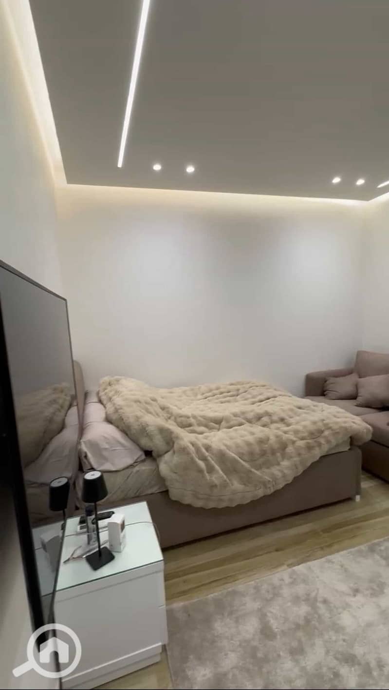 9 WhatsApp Image 2025-12-25 at 10.04. 28 PM. jpeg