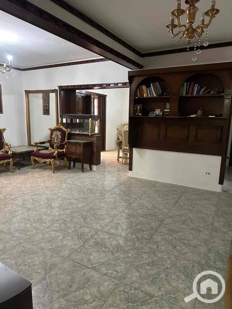 4 34d7b8c5-dc70-46e3-b4dc-ce183728e47d. jpg