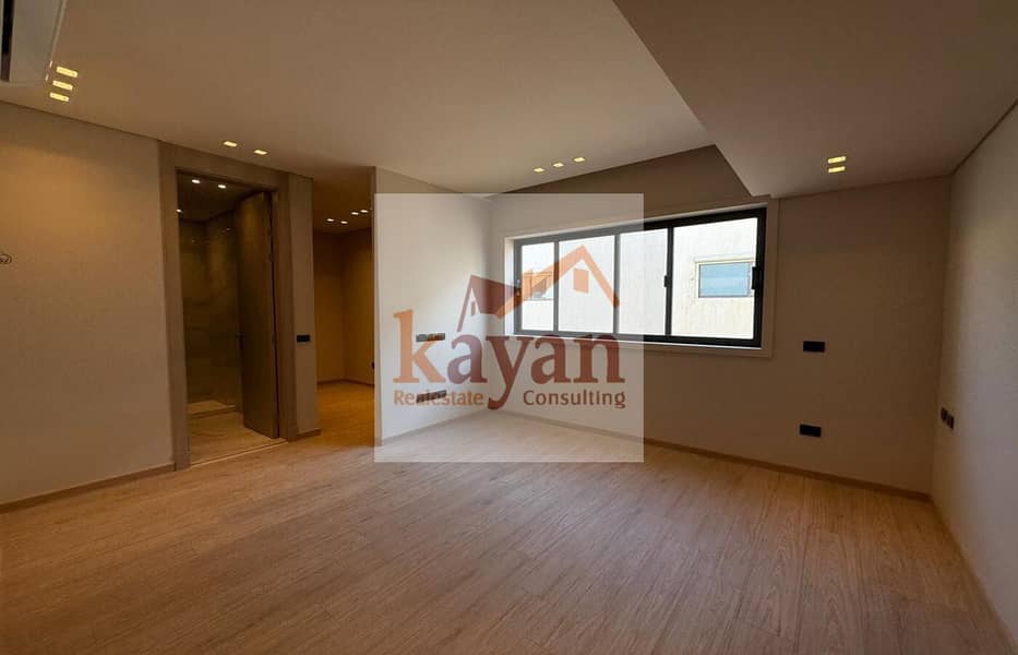 5 4ce29155-a0d8-40e9-82fa-09f8c56abf49. jpg