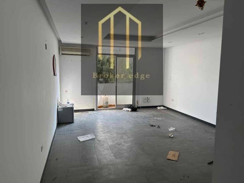 8 9d821b50-6beb-4386-a8e2-d98f0e5a401f. jpg