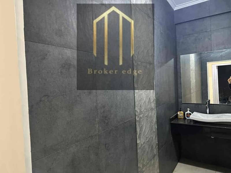 10 6ea0aac8-6473-4faa-8234-935c286cf058. jpg