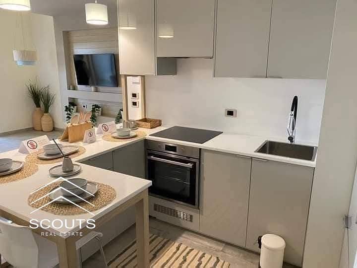 10 38e3cead-c660-4f75-acb1-f912a07b0896. jpg