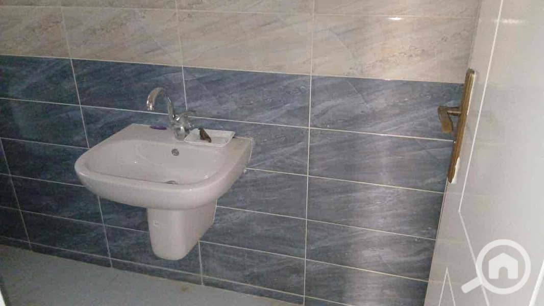 5 39b829fa-cab7-49a0-ba0c-52767d74ffdd. jpg