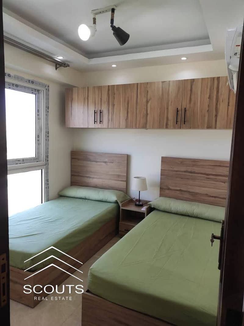 7 8fbba198-3e93-4e56-9b76-880ee2778738. jpg