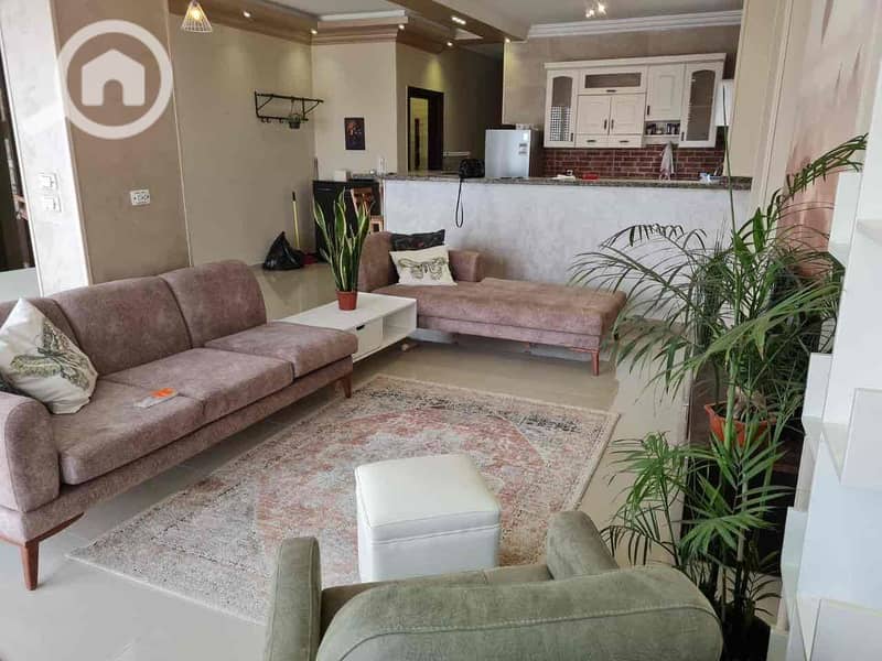 4 7c47c125-b33f-47f3-9176-75c03b6e2b19. jpg