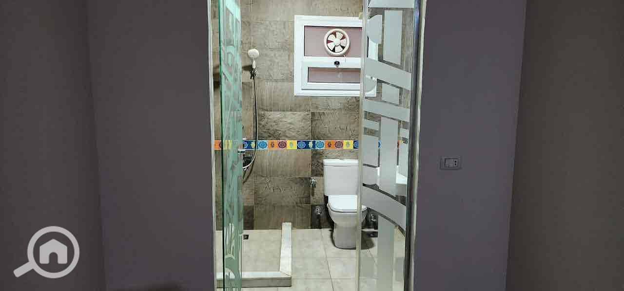 15 5e3dba5a-9610-465e-b64d-5b3a81883a0c. jpg