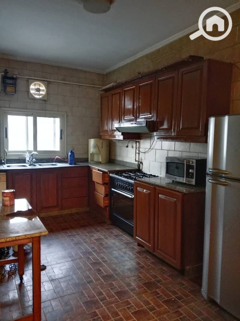 2 db9dd0f8-3b0b-4297-8386-1c5cabfcb2e5. jpeg