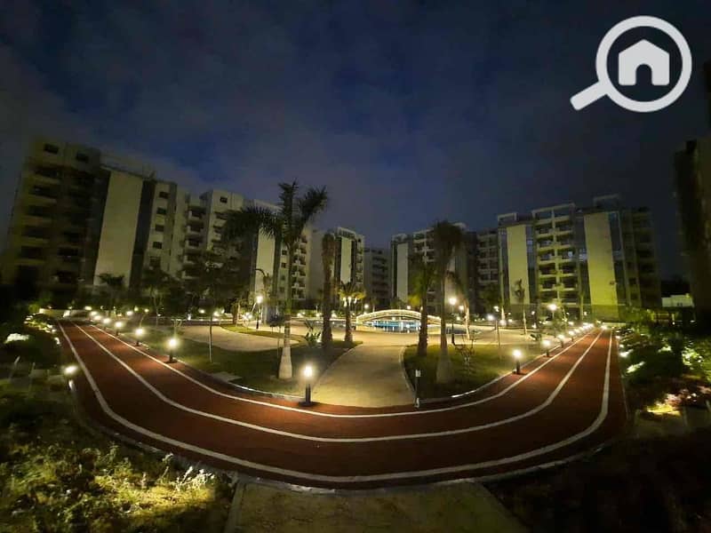 2 a328cc38-dcf8-4125-887f-759f4a0a6883. jpg