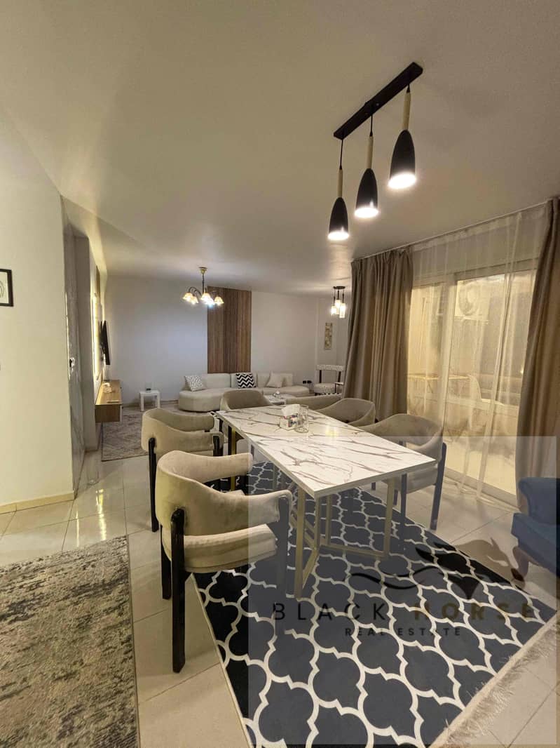 8 82ee01b4-4789-499d-b7ce-c675e57cc3a8. jpg