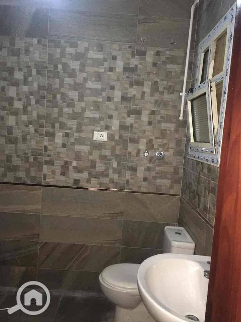 11 54f87092-ae55-4b41-9a8f-6b51dc876f94. jpg