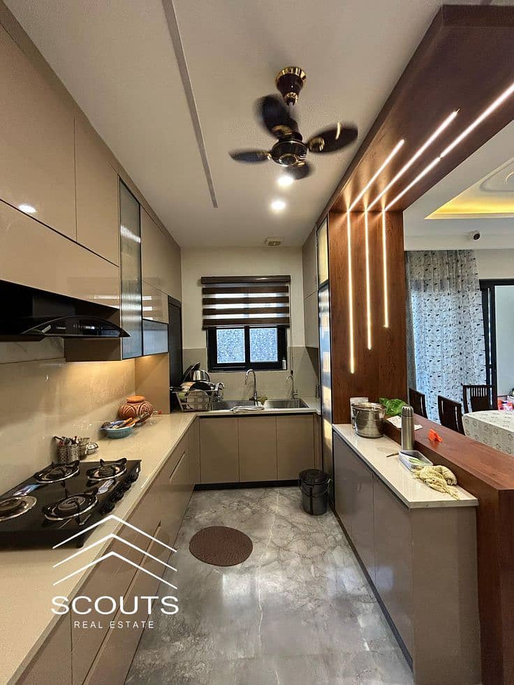 9 3d38b201-34de-4a0d-8545-f42cd587e4c8. jpg