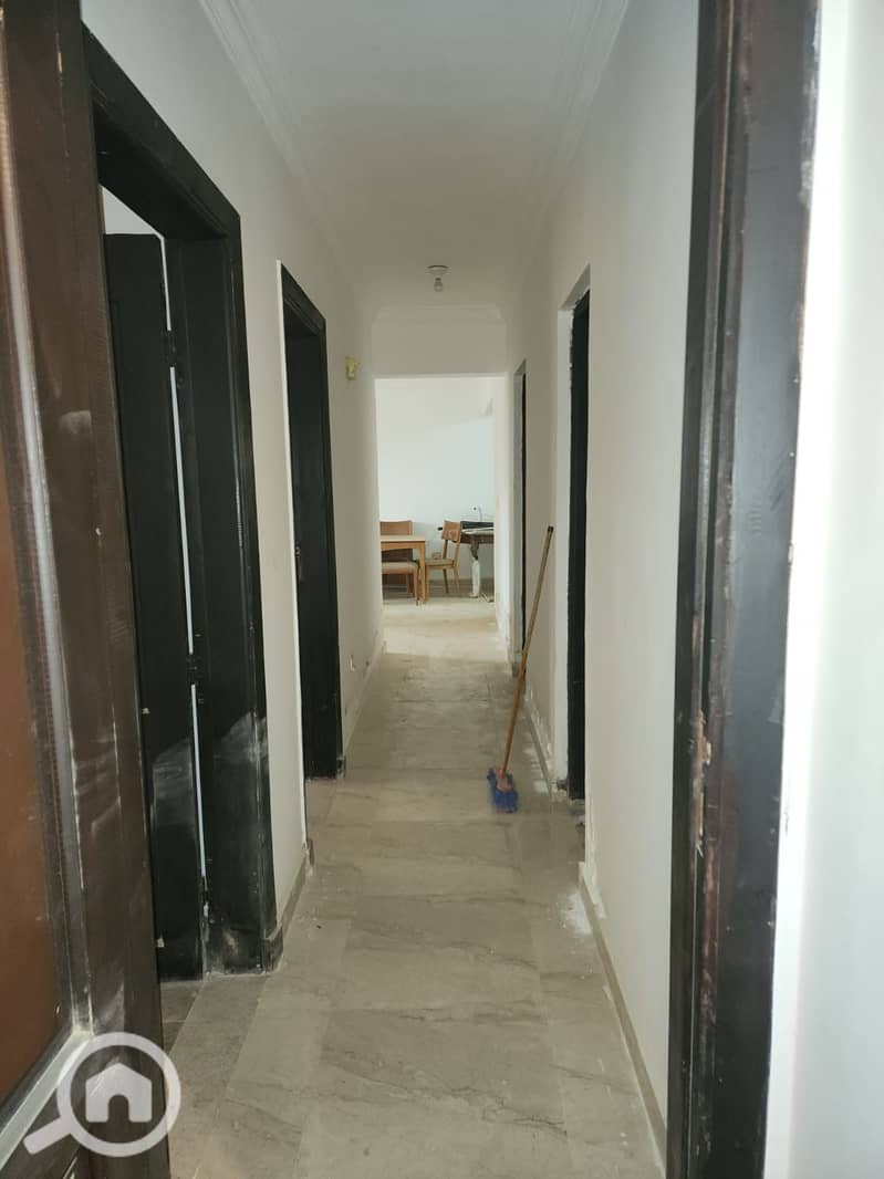 17 f89692c4-ef77-41e6-b4e7-5974f12a5353. jpeg