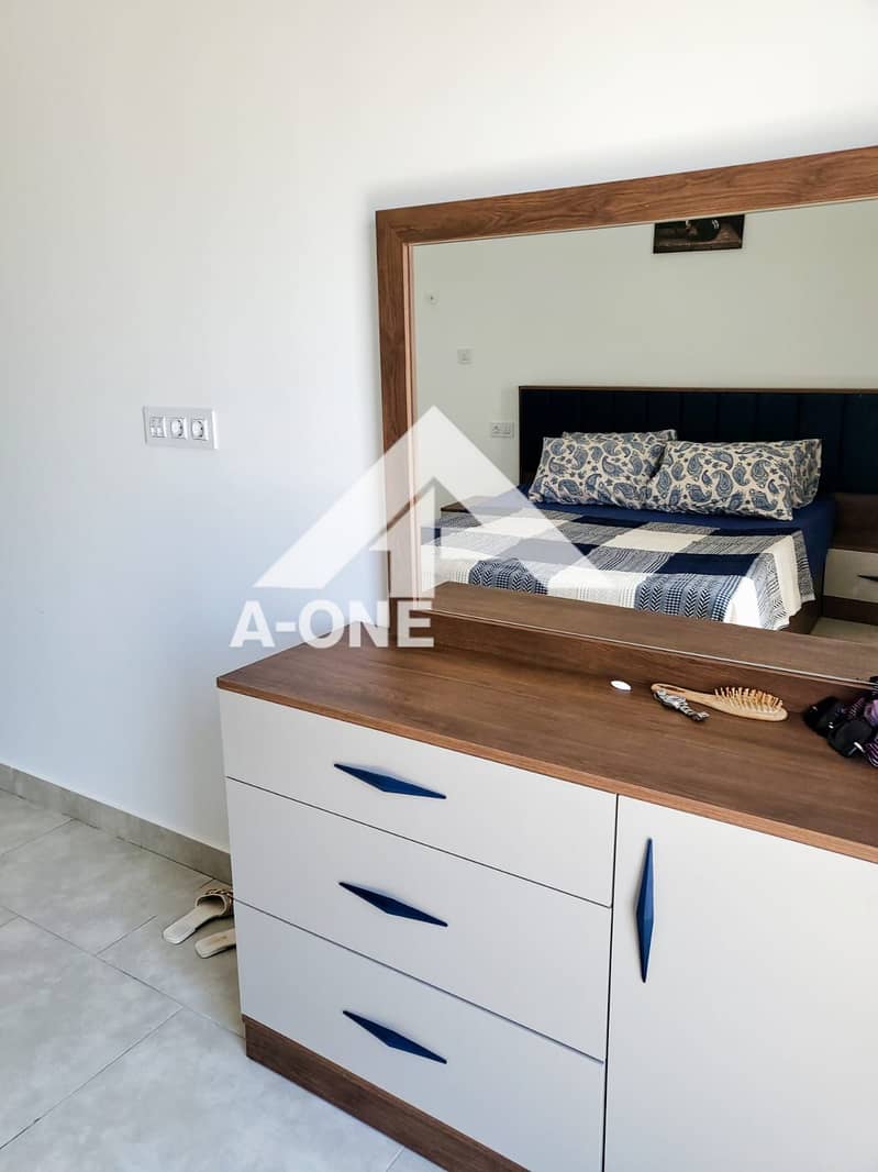 5 8d8a8d4e-d2a7-4e10-be27-6c48363a911f. jpg