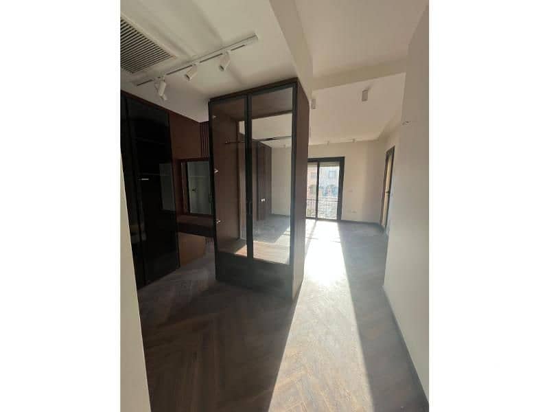 6 811e7f30-e2a1-47ff-bc01-6f566c2f0655. jpg