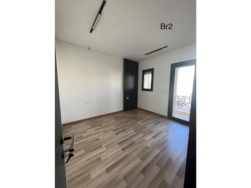 10 449061b8-e421-47c0-9703-37b1b8cd4ca8. jpg