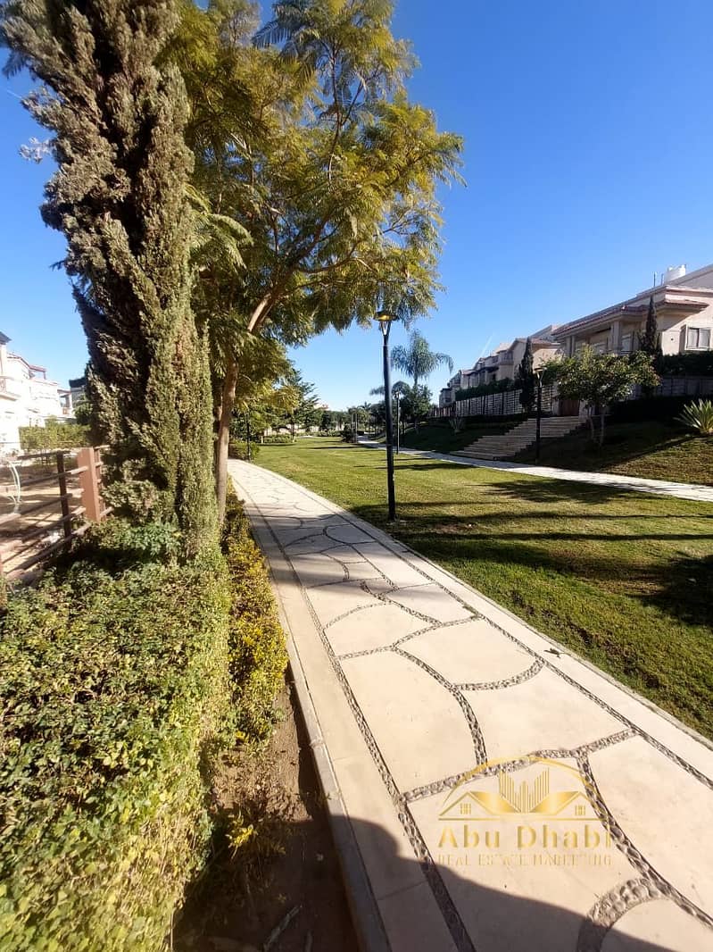 5 15c83c5f-49cb-4392-ad73-17c4b1698a9b. jpg