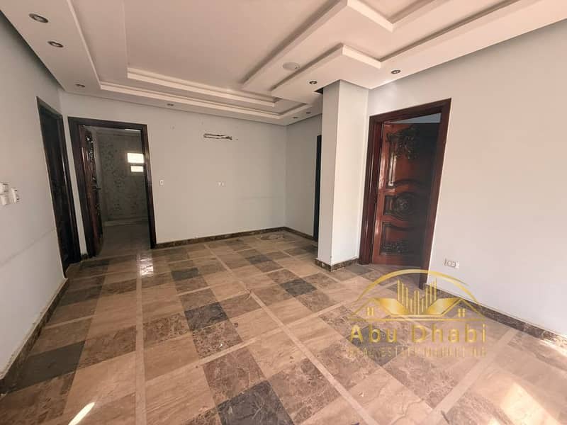 11 567201445_806007962176102_89443646630011054_n. jpg