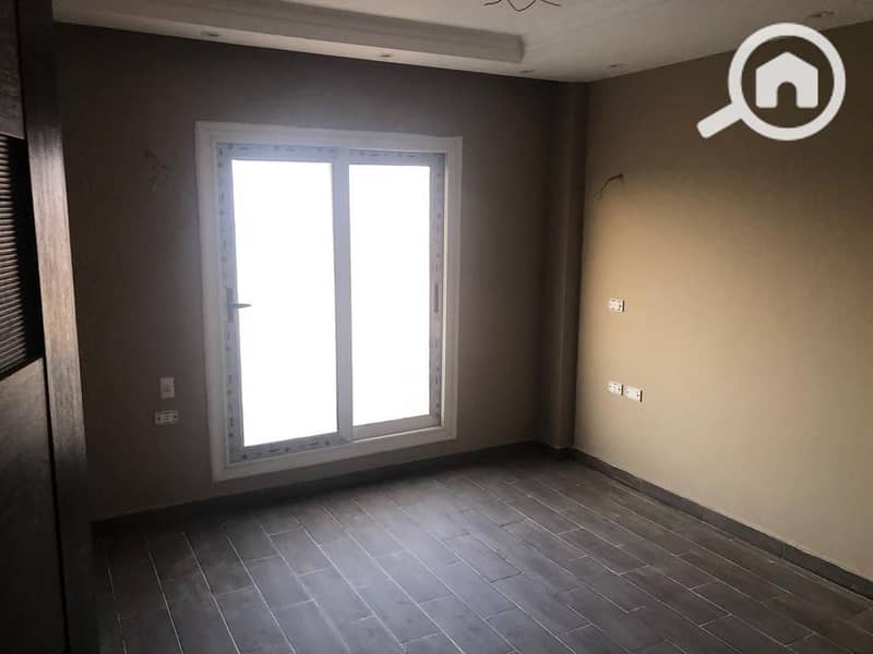 8 380331c0-0dea-4f0a-8493-50a8e6235060. jpg