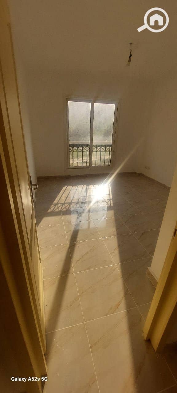 9 f99e94fb-0560-41de-8753-e4bc1b63aa89. jpg