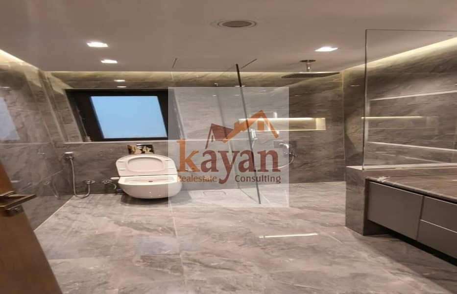 8 e12fb309-385d-422b-935b-162b18b2aea4. jpg