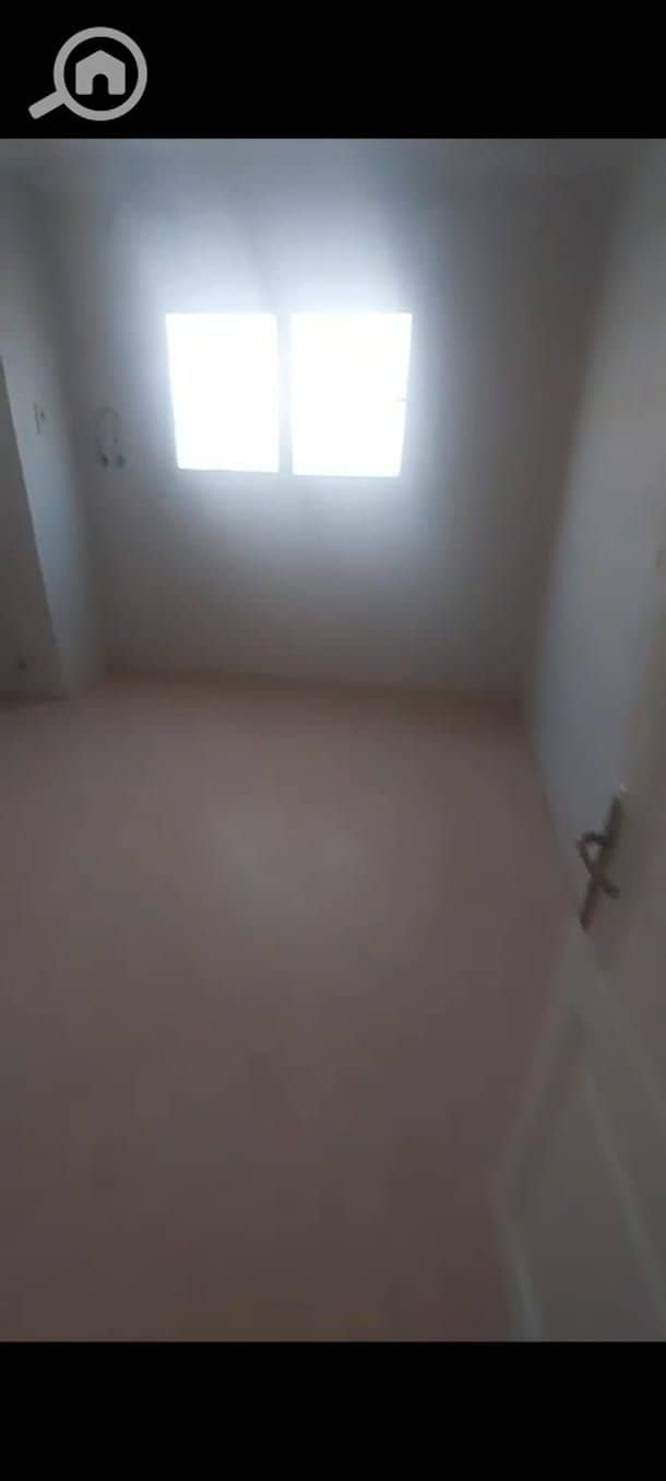 14 c797a9f7-2dc4-4d55-91bf-83de114d61e0. jpg